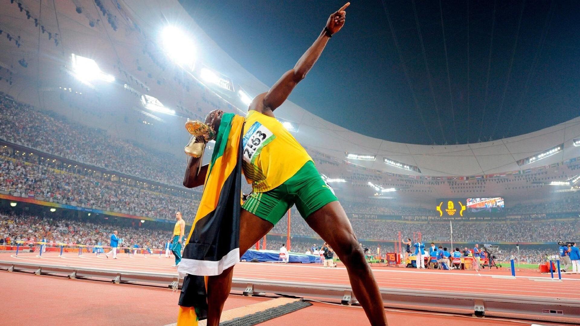 童年,双亲离世!21岁国脚,3年从中乙踢到中超,从国青踢到国足